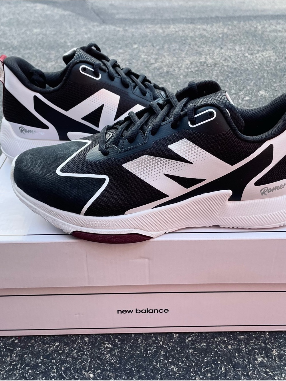 New Balance Men’s Black and White Performance Sneakers